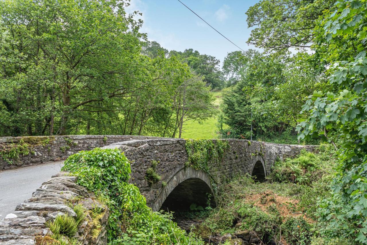 Villa Waedog Bach à Llanfor Extérieur photo